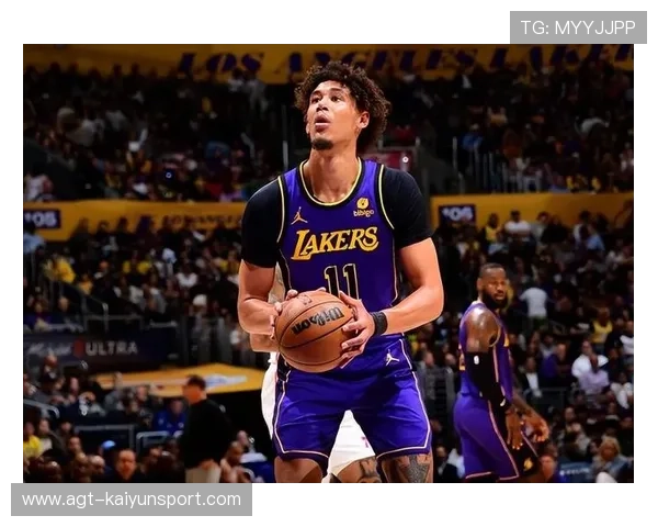 浓眉伤情再被曝光：湖人队内气氛紧张