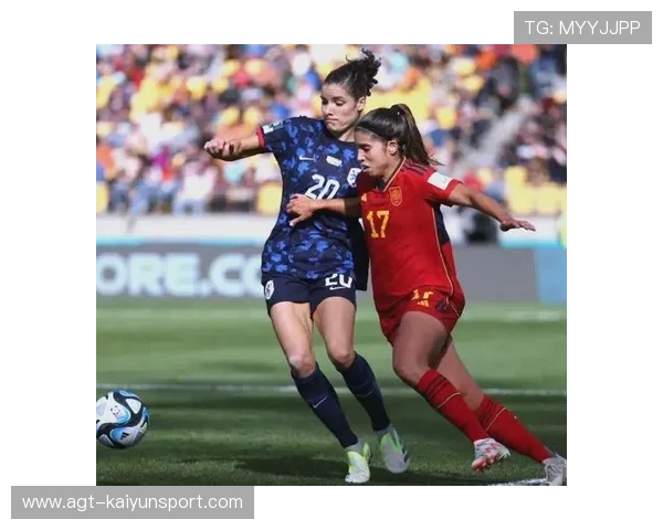 荷兰女足9-8惊险胜法国，创历史晋级四强，荷兰女足集锦